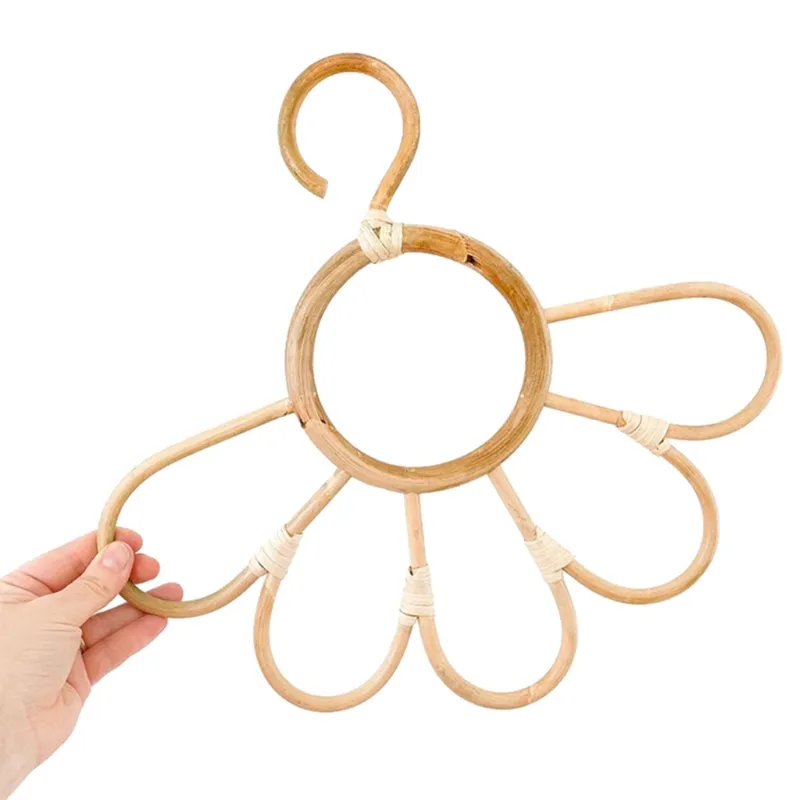 Naturalny rattan w słonecznikowym kształcie