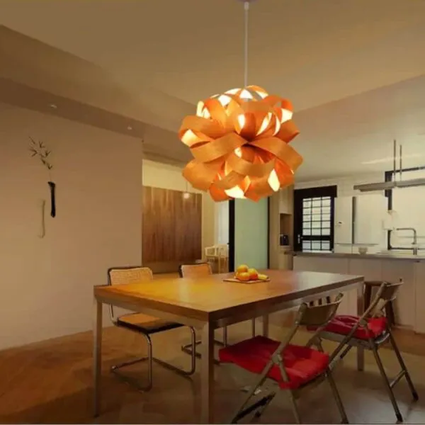 Elegancka lampa wisząca z drewna Elegancka lampa wisząca z drewna