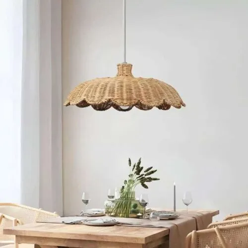 Elegancka lampa wisząca z rattanu, pleciona ręcznie