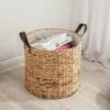 Kosz na pranie z rattanu z uchwytami