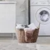 Kosz na pranie z rotangu w stylu vintage