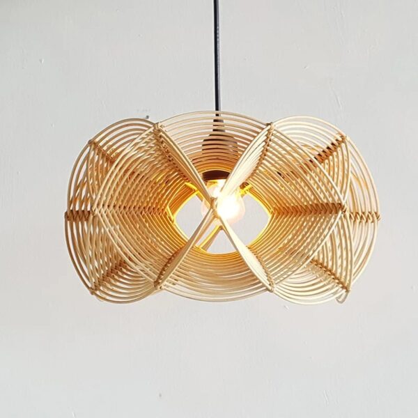 Kreatywna lampa wisząca z rattanu