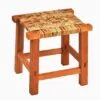 Kwadratowy taboret z wikliny Kwadratowy taboret z wikliny