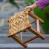 Kwadratowy taboret z wikliny Kwadratowy taboret z wikliny