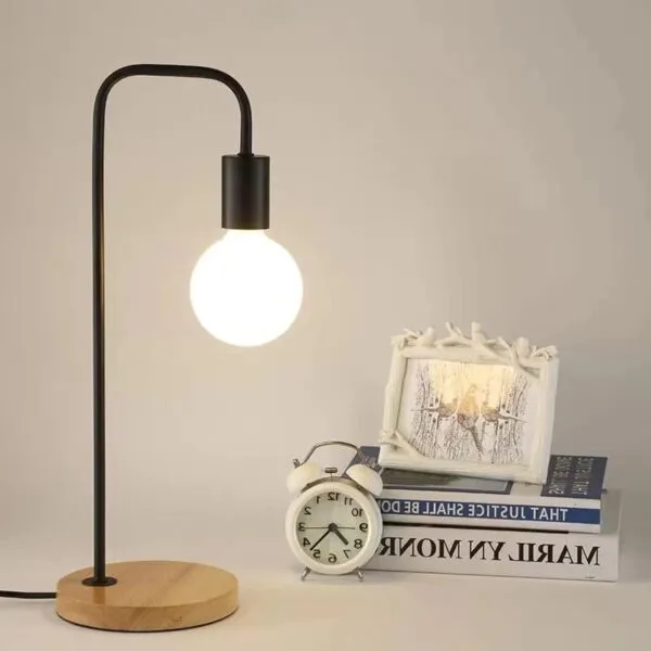 Lampa nocna LED z drewna w stylu vintage Lampa nocna LED z drewna w stylu vintage