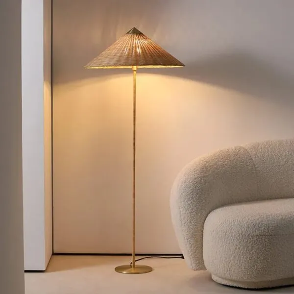Lampa podłogowa z rattanu, minimalistyczna Lampa podłogowa z rattanu, minimalistyczna