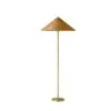 Lampa podłogowa z rattanu w stylu rustykalnym