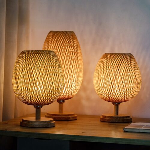 Lampa stołowa z wikliny