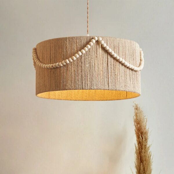 Lampa wisząca rattanowa retro z drewnianymi koralikami Lampa wisząca rattanowa retro z drewnianymi koralikami