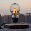 Lampa wisząca z drewna z magnetycznym zawieszeniem