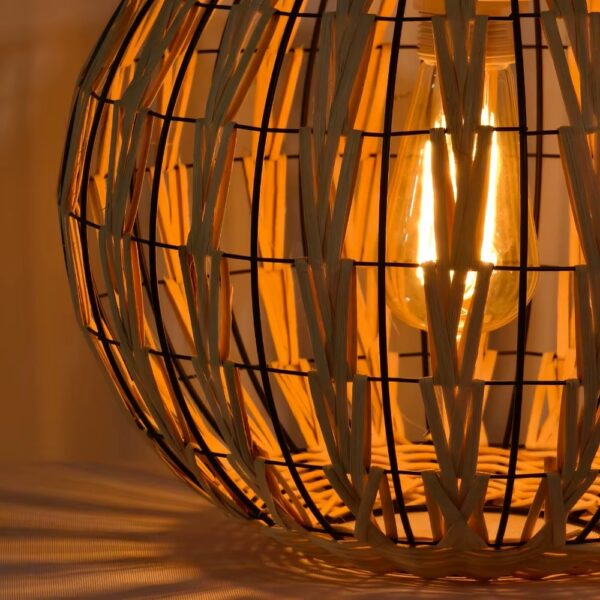 Lampa wiszaca z rattanu w klatce