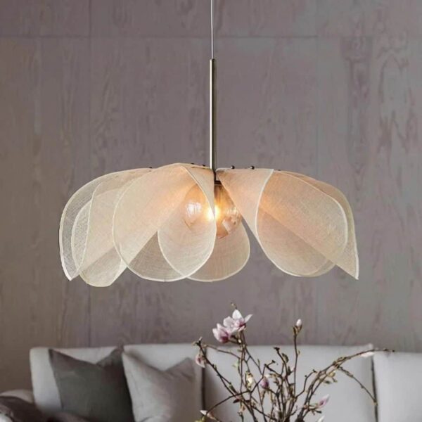 Lampa wisząca z tkaniny w kształcie kwiatu