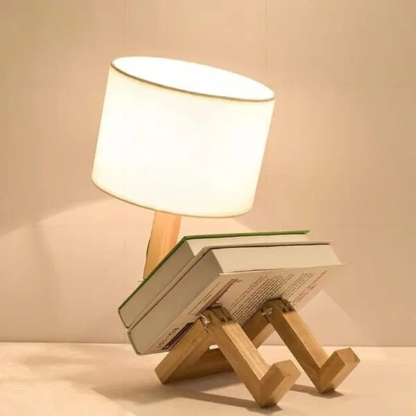 Lampka nocna robot z drewna Lampka nocna robot z drewna