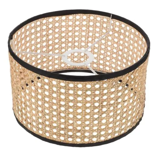 Lampka rattanowa w stylu retro Lampka rattanowa w stylu retro