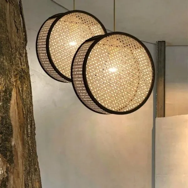 Nowoczesna lampa wisząca z rattanu beżowa