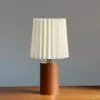 Nowoczesna lampka nocna z drewna Nowoczesna lampka nocna z drewna