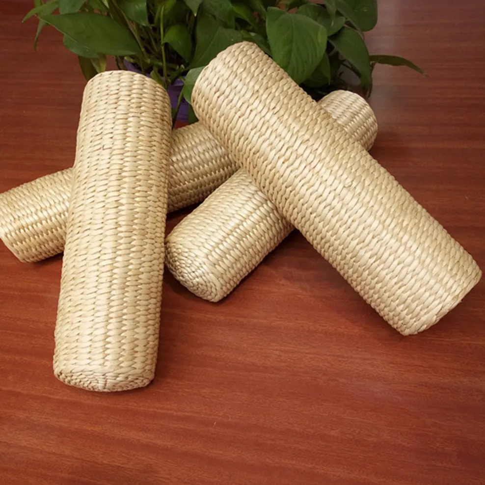 Naturalny rattan i prosty kształt