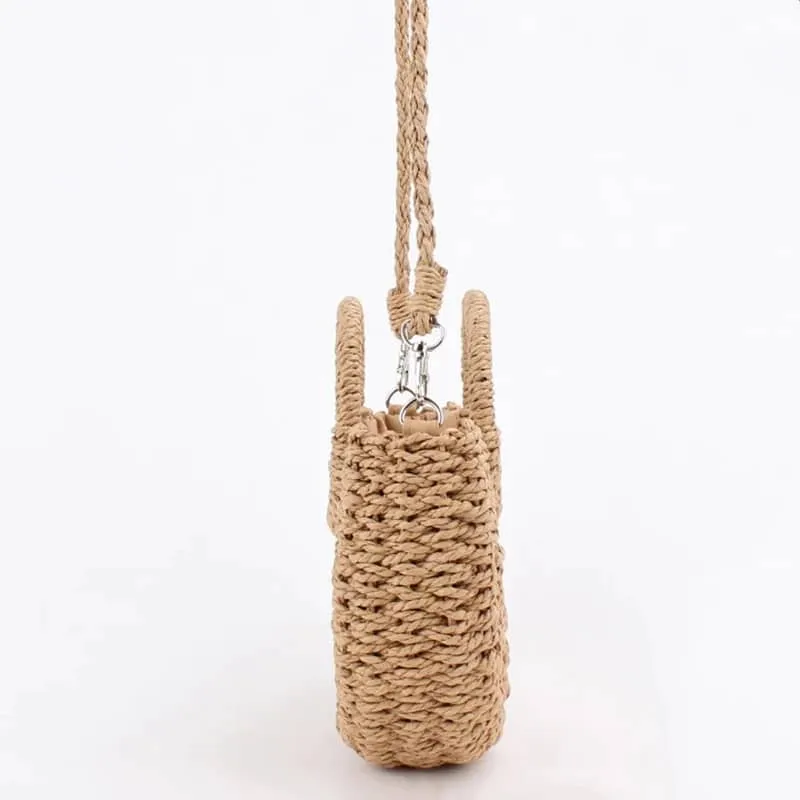 Pleciony rattan w wyjątkowym półokrągłym kształcie
