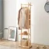 Praktyczny drewniany wieszak stojący Praktyczny drewniany wieszak stojący