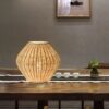 Ręcznie robiona bambusowa lampa stołowa w stylu chińskiego pasterskiego Ręcznie robiona bambusowa lampa stołowa w stylu chińskiego pasterskiego
