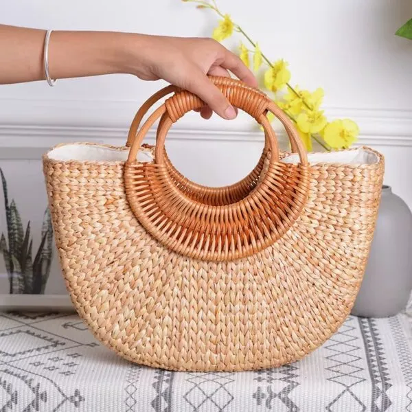 Torba z rattanu w stylu boho Torba z rattanu w stylu boho