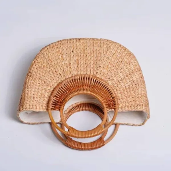 Torba z rattanu w stylu boho Torba z rattanu w stylu boho