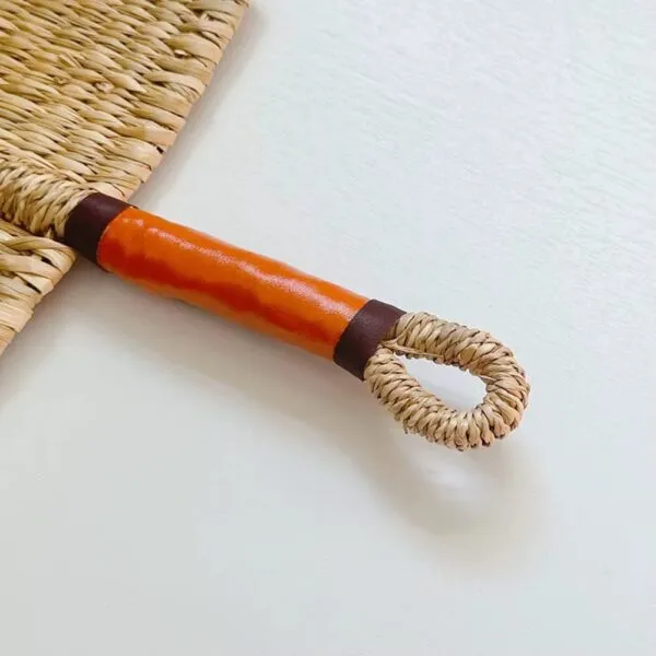Wachlarz rattanowy w stylu nordyckim Wachlarz rattanowy w stylu nordyckim