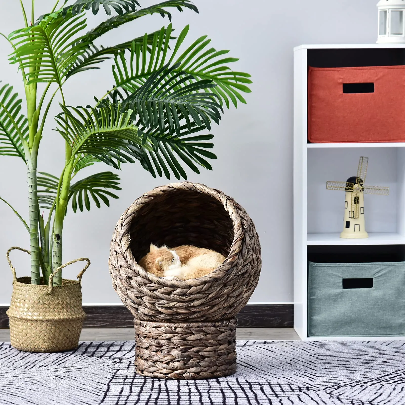 Rattan, poduszka i spójna kolorystyka