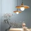 Wisząca lampa LED z drewna w kształcie talerza Wisząca lampa LED z drewna w kształcie talerza