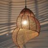Wisząca lampa z rattanu w kształcie muszli, styl rustykalny Wisząca lampa z rattanu w kształcie muszli, styl rustykalny