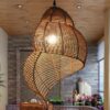 Wisząca lampa z rattanu w kształcie muszli, styl rustykalny Wisząca lampa z rattanu w kształcie muszli, styl rustykalny