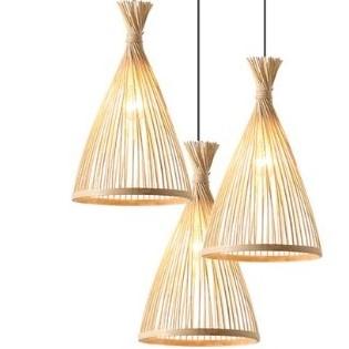 Wisząca lampa z rattanu w kształcie trójkąta Wisząca lampa z rattanu w kształcie trójkąta