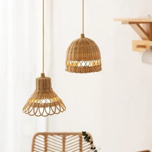 Wisząca lampa z rattanu w stylu chińskim